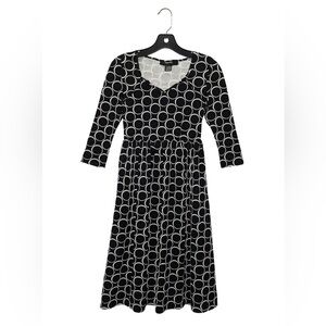 New York and Company black and white long Sleeve Patterned dress. Size XS